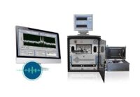 Monitore mit HF-Messkurven und einem RF-Testsystem von S.E.A.