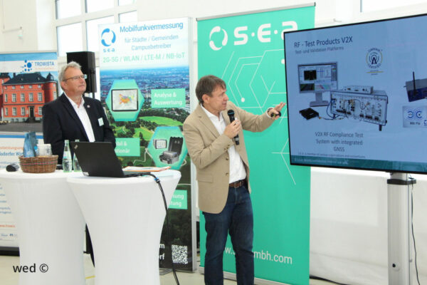 Foto TROWISTA-Geschäftsführer Wolf-Dieter Grönwoldt und Dr. Gerd Schmitz, Geschäftsführer S.E.A. Datentechnik GmbH