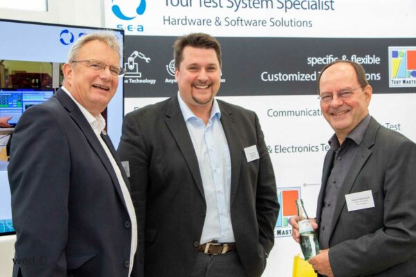 Foto TROWISTA-Geschäftsführer Wolf-Dieter Grönwoldt, Bürgermeister Alexander Biber und Christian Seigerschmidt, Vorstandsvorsitzender des Unternehmer-Clubs pro Troisdorf.