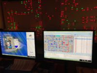 Blick auf Monitor in Kontrollraum Ariane Triebwerksprüfstand, Bild: DLR
